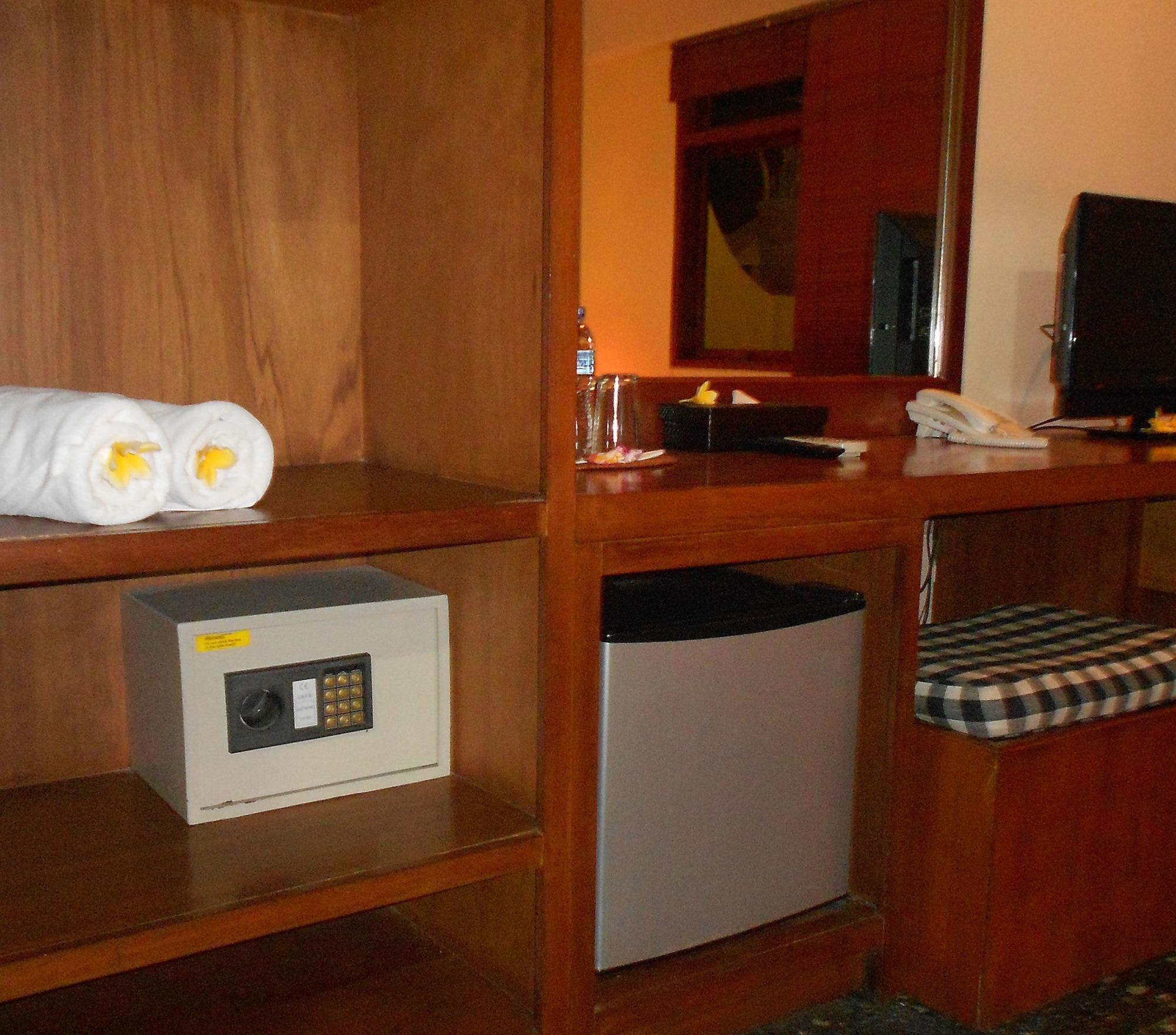 Capital O 93809 Wida Hotel Legian  Ngoại thất bức ảnh