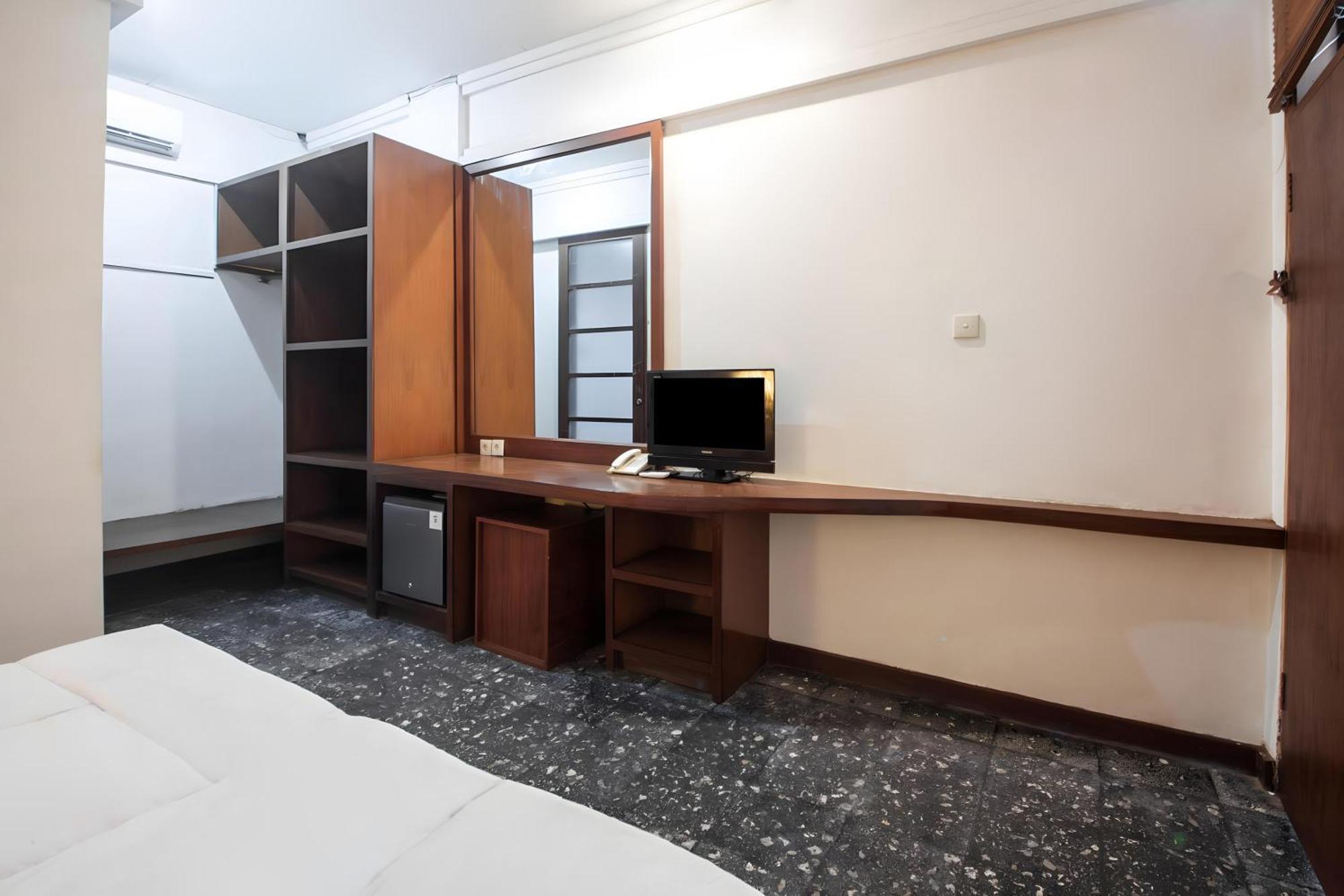 Capital O 93809 Wida Hotel Legian  Ngoại thất bức ảnh