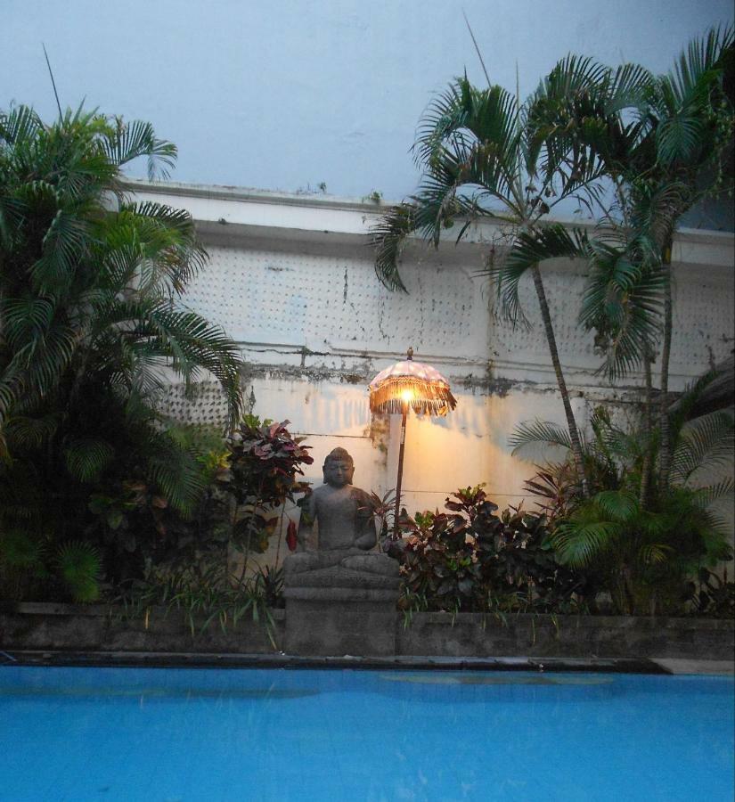 Capital O 93809 Wida Hotel Legian  Ngoại thất bức ảnh